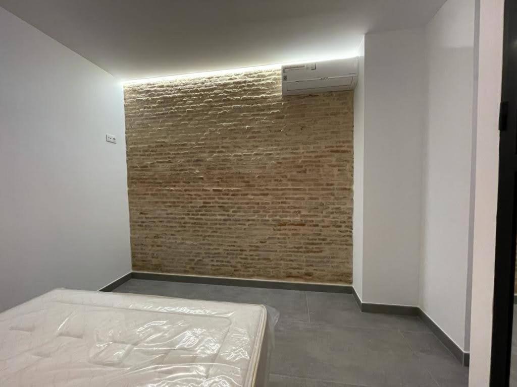 Complejo Pinta18 At1, At2 Y At3 * Sevilla